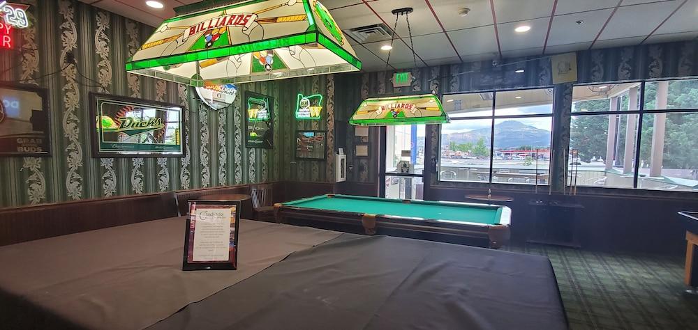 Rogue Regency Inn & Suites Medford Dış mekan fotoğraf