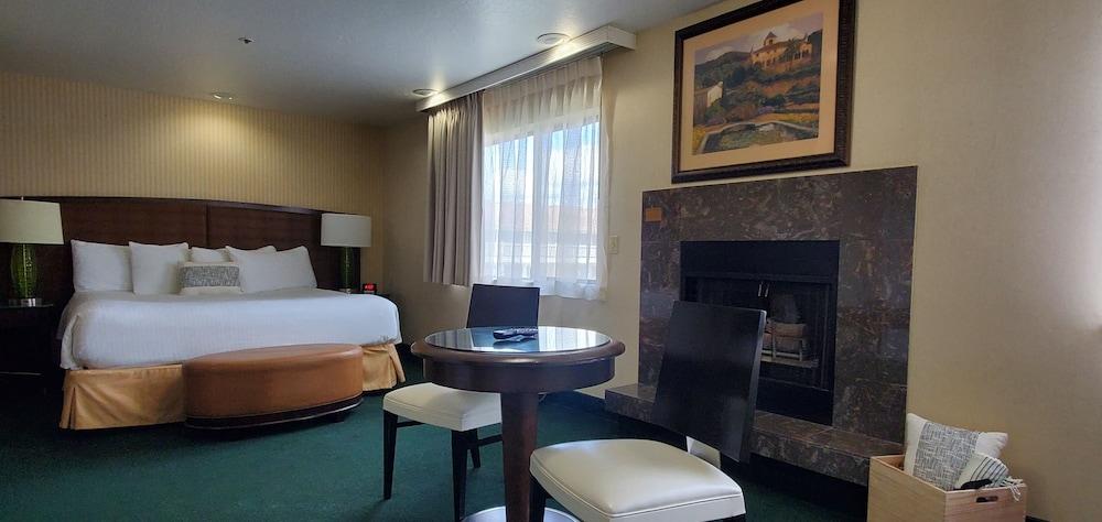 Rogue Regency Inn & Suites Medford Dış mekan fotoğraf
