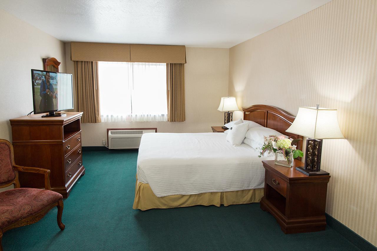 Rogue Regency Inn & Suites Medford Dış mekan fotoğraf