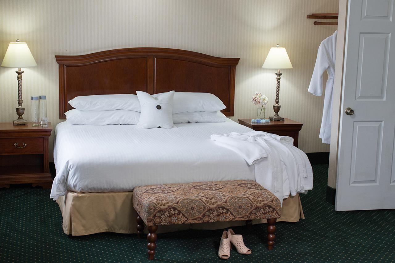 Rogue Regency Inn & Suites Medford Dış mekan fotoğraf