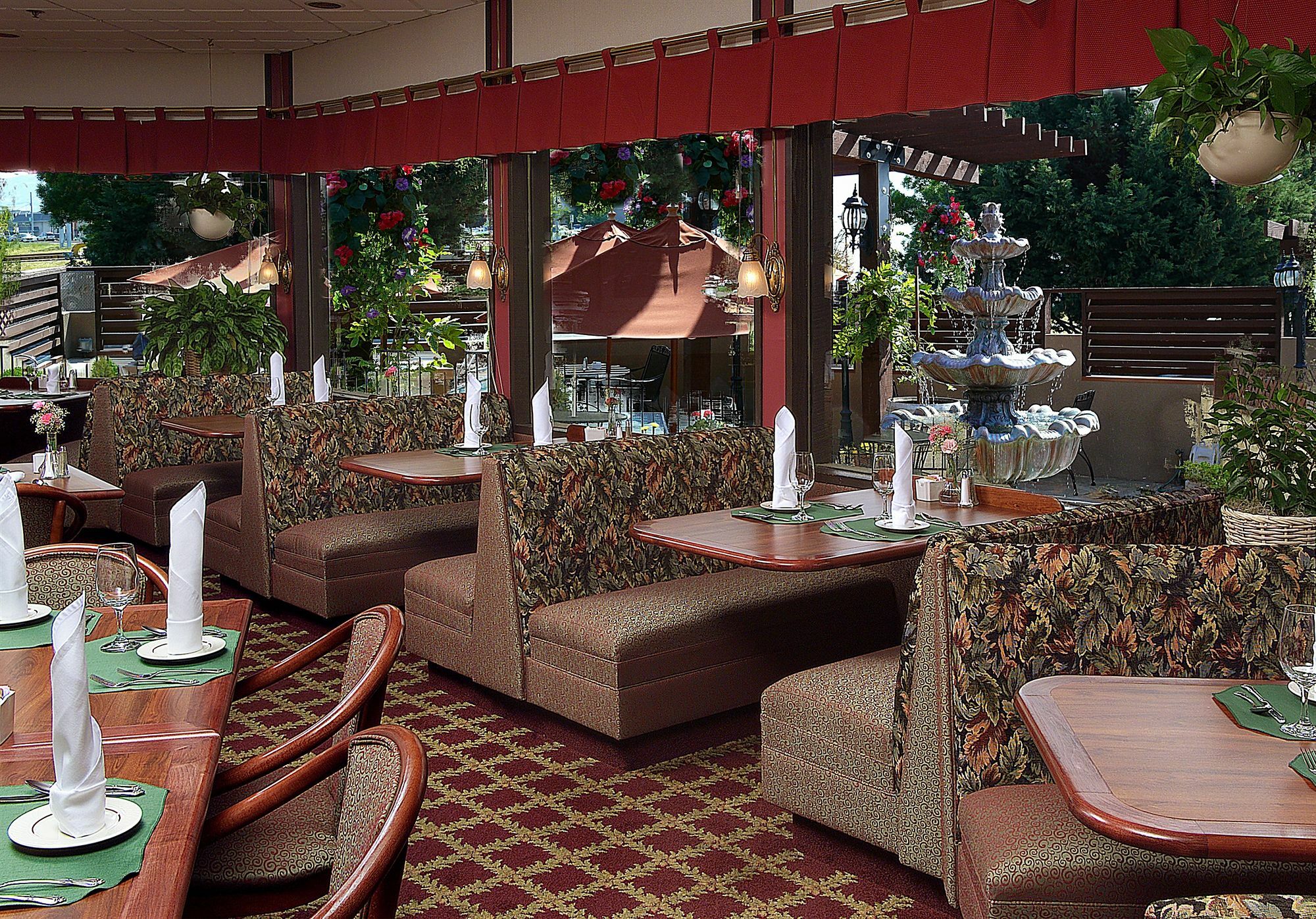 Rogue Regency Inn & Suites Medford Dış mekan fotoğraf